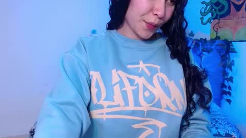 Snapshot of naomybenedetti chatting on 11/11/25, 02:17 Nao online show from 11/11/25, 02:17