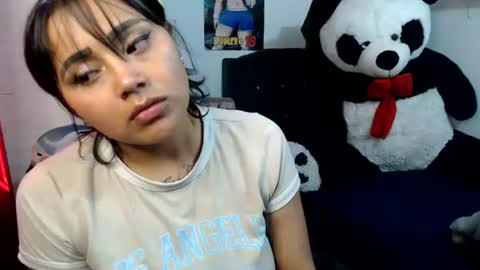 naomylux1 online show from 06/18/26, 07:29