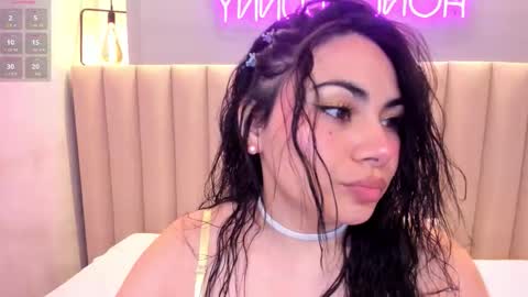 Snapshot of naomymonroe_ chatting on 01/14/26, 09:52 Naomy online show from 01/14/26, 09:52