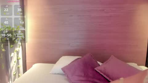 Naomy  online show from 04/07/26, 10:26