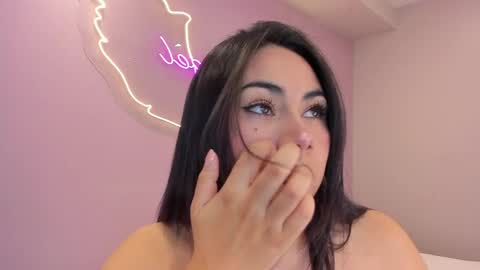 Naomy  online show from 04/22/26, 10:39