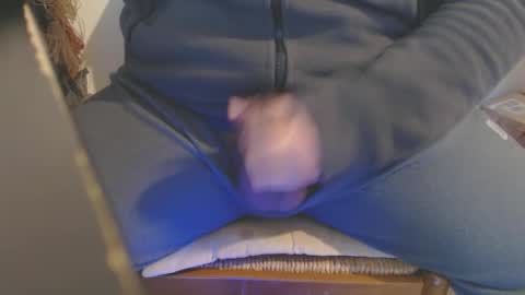 Snapshot of napoletanoinculo chatting on 12/31/24, 08:37 NapolICazzo online show from 12/31/24, 08:37