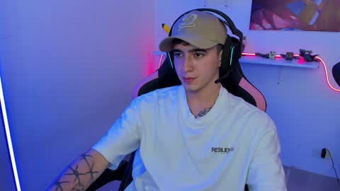 sebastian online show from 02/04/25, 08:56