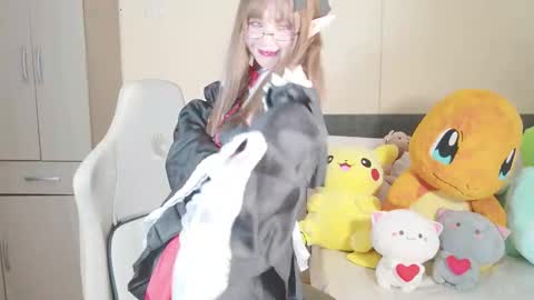 Naree online show from 10/31/25, 02:29