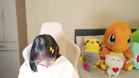 Naree online show from 11/12/25, 11:10