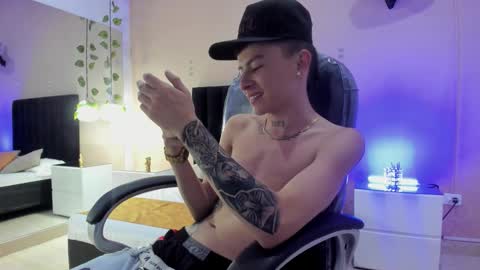 Nascary Fox online show from 11/15/25, 08:16