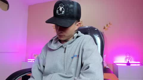 Nascary Fox online show from 04/20/26, 12:19