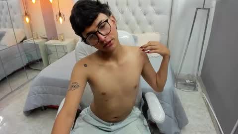 NASH KAI online show from 10/18/25, 05:57