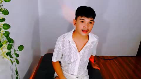 Snapshot of nashdiam chatting on 11/16/25, 02:22 nashdiam online show from 11/16/25, 02:22