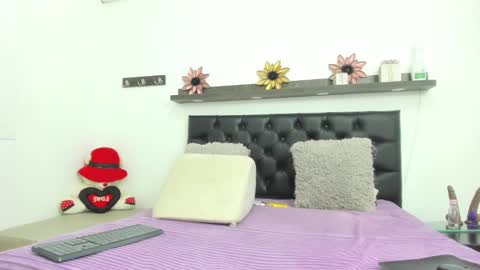 Debora online show from 12/14/24, 11:34