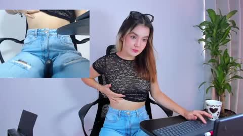 Nashly Fontana online show from 06/05/26, 01:28