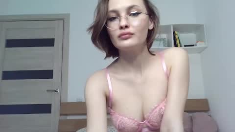 Snapshot of naslili chatting on 02/05/25, 10:41 Tina online show from 02/05/25, 10:41