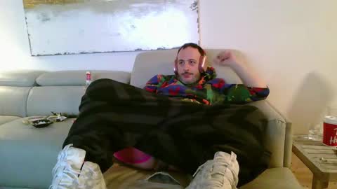 nassobout online show from 01/01/25, 08:45