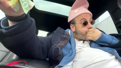 nassobout online show from 01/25/25, 01:19