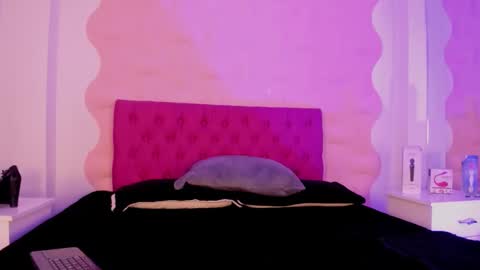 Maira online show from 11/06/25, 08:32