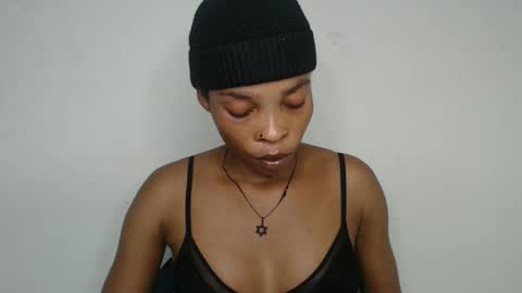 bella online show from 11/11/25, 08:31