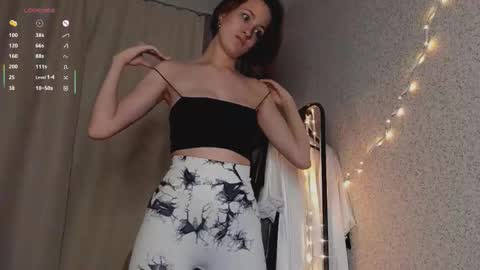 Snapshot of nastya794900 chatting on 10/10/25, 03:55 Eden online show from 10/10/25, 03:55