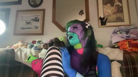     online show from 09/25/25, 03:21