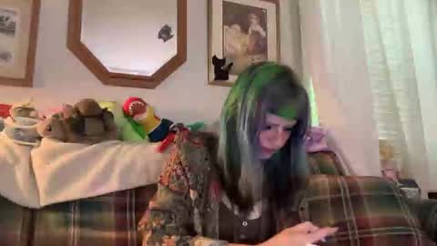     online show from 09/29/25, 04:34