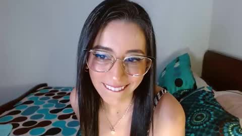nathalia online show from 12/19/24, 01:07
