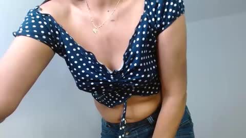 nathalia online show from 02/20/25, 02:18