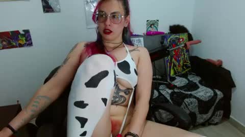 Snapshot of nat_lau chatting on 05/11/26, 12:38 Nat online show from 05/11/26, 12:38