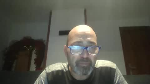 nata1974 online show from 12/15/25, 12:42