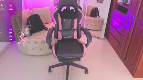 NATASHA online show from 09/29/25, 03:44