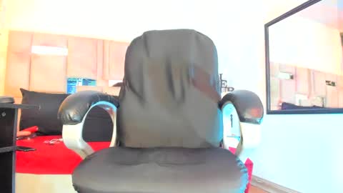 Natacha black online show from 02/20/25, 11:21