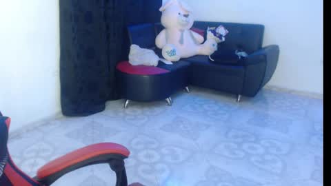 Nata Ramirez online show from 02/09/25, 06:22