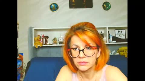 Snapshot of natali3855 chatting on 03/10/25, 05:50 Natali online show from 03/10/25, 05:50