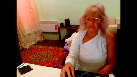 natali online show from 10/28/25, 07:01