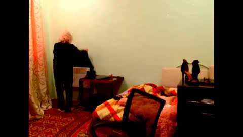 natali online show from 04/22/26, 11:45