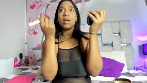 NATALI KIDMAN online show from 02/18/25, 12:28