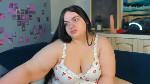 Snapshot of natali_xl chatting on 07/18/26, 01:10 Natali online show from 07/18/26, 01:10