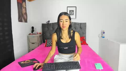 Snapshot of natalia54_ chatting on 02/23/25, 02:18 NATI  online show from 02/23/25, 02:18