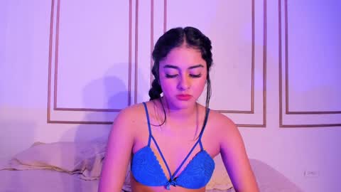 Snapshot of natalia_aguirre chatting on 01/25/25, 06:35 Naty online show from 01/25/25, 06:35