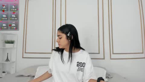 Snapshot of natalia_aguirre chatting on 02/10/25, 12:29 Naty online show from 02/10/25, 12:29