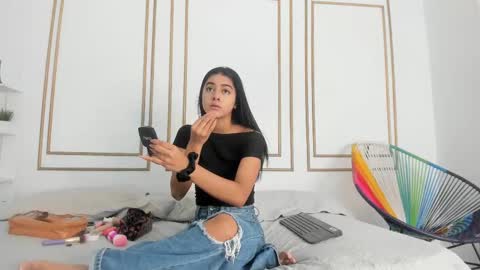 Snapshot of natalia_aguirre chatting on 02/22/25, 12:19 Naty online show from 02/22/25, 12:19