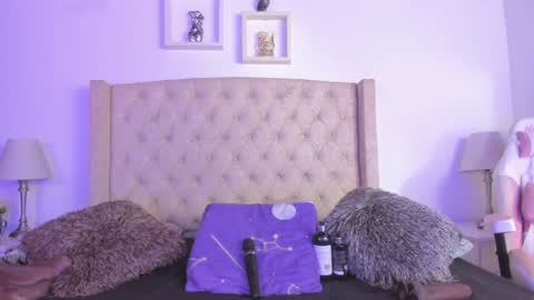 Snapshot of natalia_collinslim chatting on 01/05/25, 03:32 Natalia online show from 01/05/25, 03:32