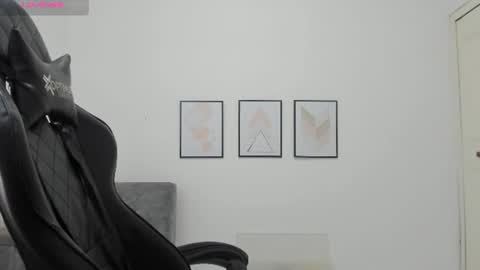 Snapshot of natalia_curvy1 chatting on 07/10/26, 05:37 Nathalia online show from 07/10/26, 05:37