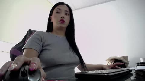 Natalia Kiss online show from 04/07/26, 09:48