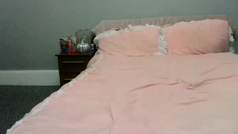 Natalia online show from 11/22/25, 01:59