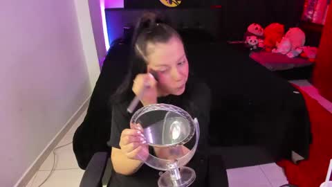 Natalia online show from 04/21/26, 10:56