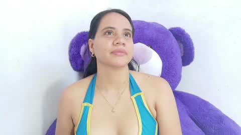 nataliavela online show from 04/21/26, 03:50
