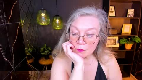 Snapshot of natalicloud chatting on 05/05/26, 01:30 NataliCloud online show from 05/05/26, 01:30