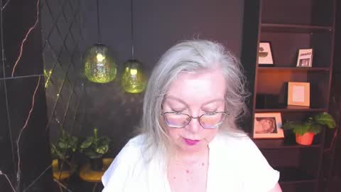 Snapshot of natalicloud chatting on 05/26/26, 01:18 NataliCloud online show from 05/26/26, 01:18