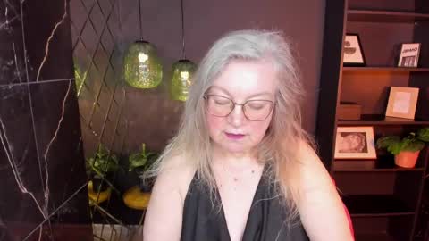 Snapshot of natalicloud chatting on 05/28/26, 01:52 NataliCloud online show from 05/28/26, 01:52