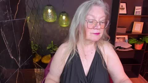 Snapshot of natalicloud chatting on 06/04/26, 01:39 NataliCloud online show from 06/04/26, 01:39