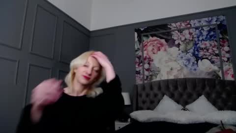 Natalie online show from 03/01/25, 08:23